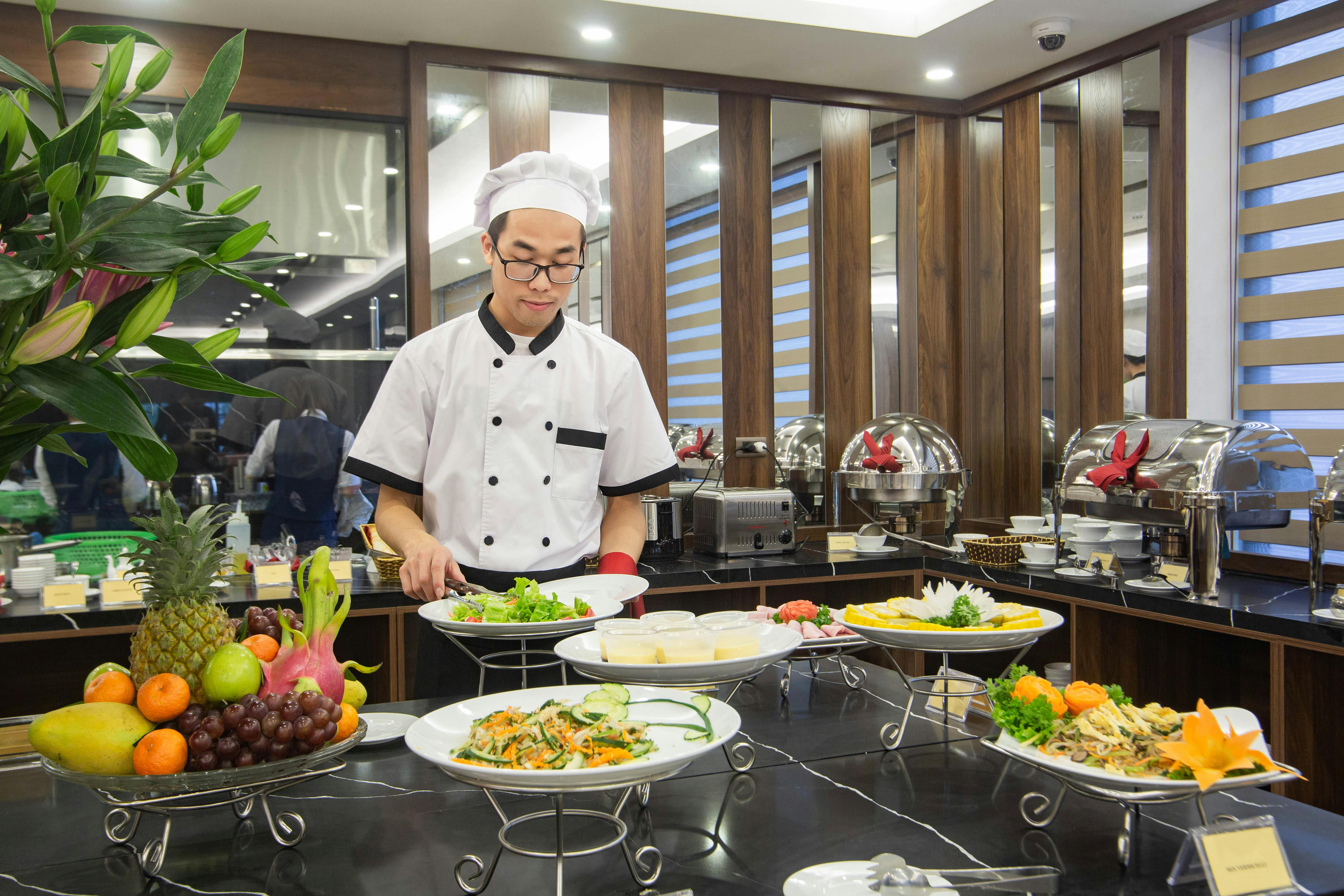 The Art of the Elevated Buffet: 10 Display Tips to Transform Your Next Hotel Event