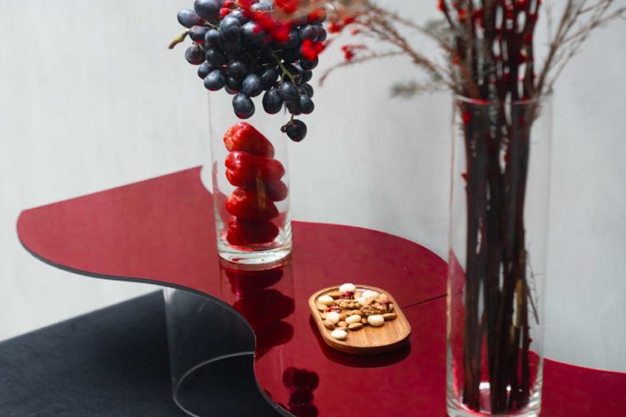 The Red Escurvé Collection: A Show-Stopping Centerpiece for Every Celebration - Plinths New York