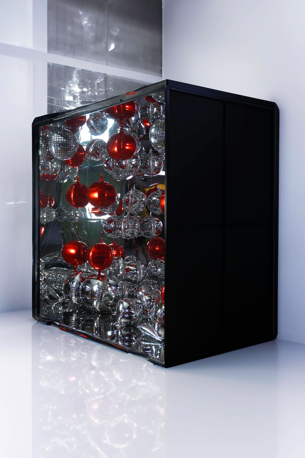 Reflekt by Plinths NY - Plinths New York
